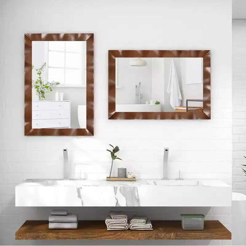 Specchio da parete a tema rustico da 42 x 28 pollici con cornice in legno di gomma massiccio