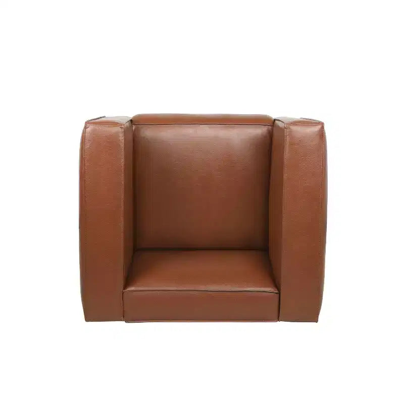 Poltrona club contemporanea in similpelle con design a smoking e gambe in legno di betulla