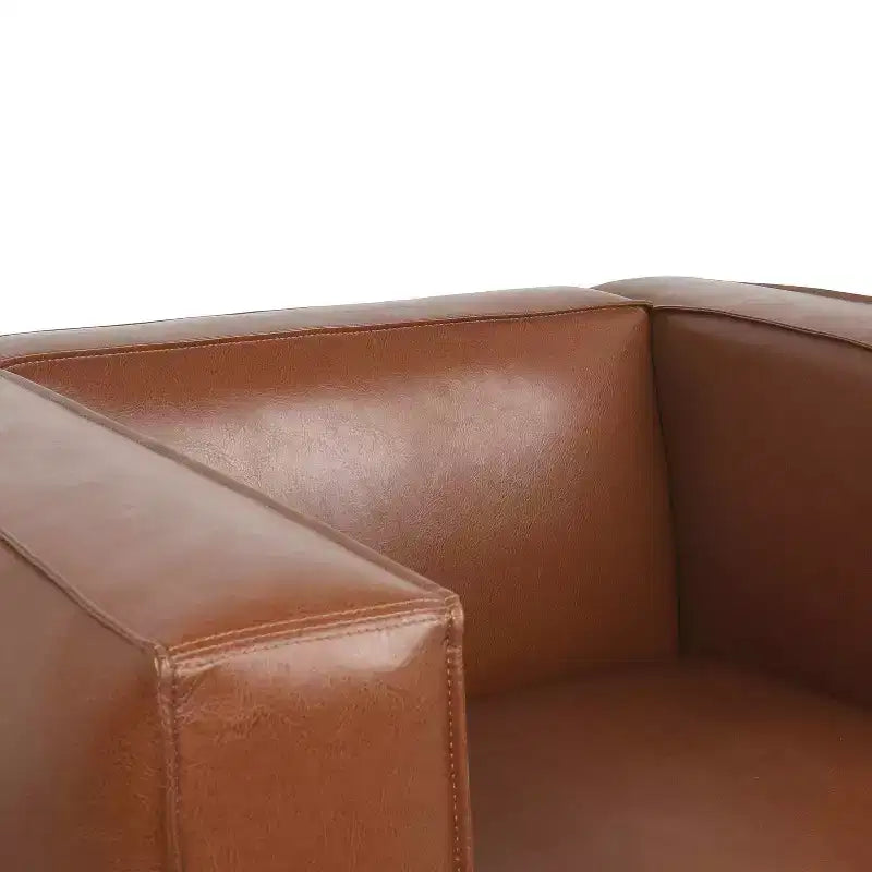 Poltrona club contemporanea in similpelle con design a smoking e gambe in legno di betulla